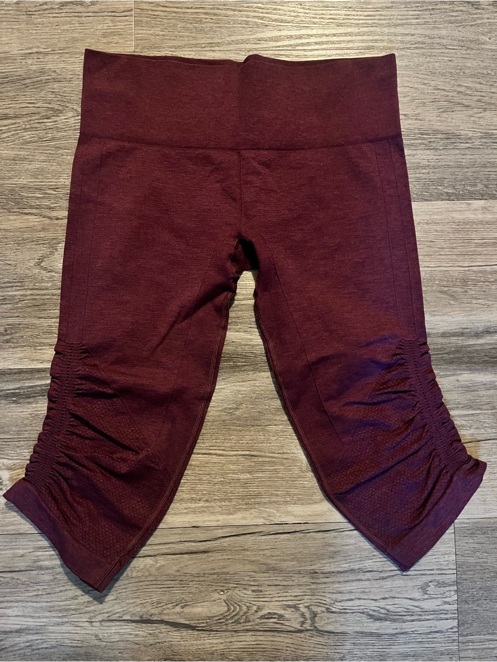 Lululemon Crop Flow Active Bottoms in Maroon